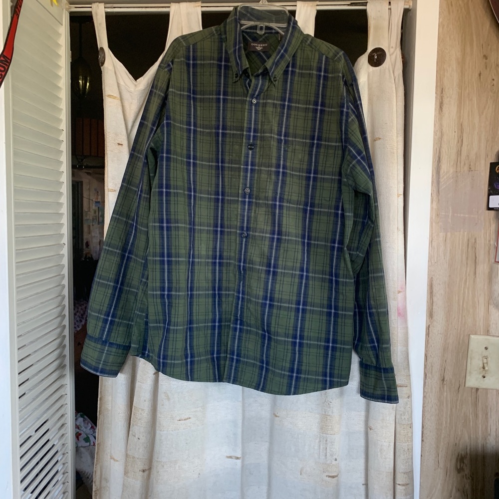 ❌2 for $10❌ Men’s green and blue button down (L)